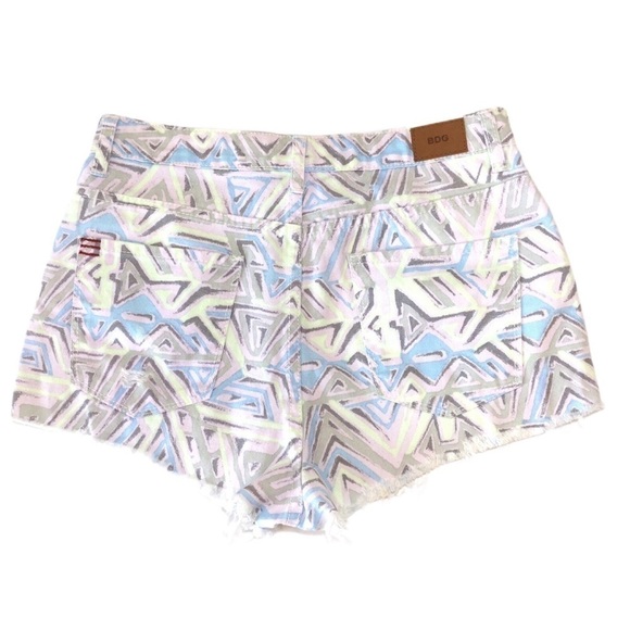 BDG High Rise Dree Cheeky Geometric Print Short 29 - Picture 2 of 10